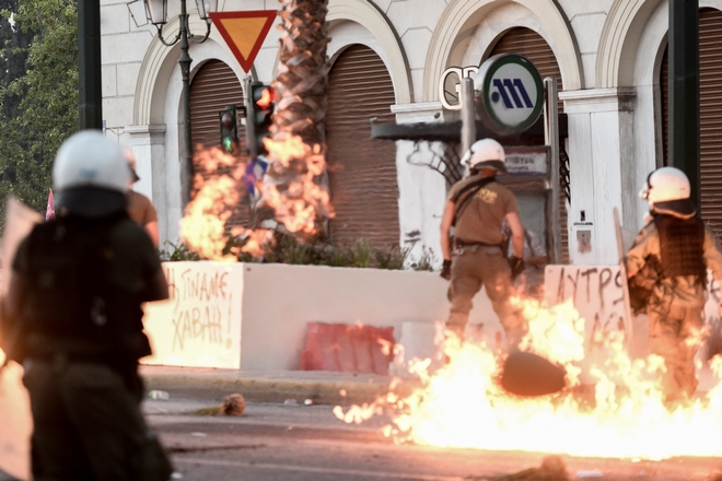 “Βέλη” του Υπ.Προ.Πο. προς τον ΣΥΡΙΖΑ για τα χθεσινά επεισόδια