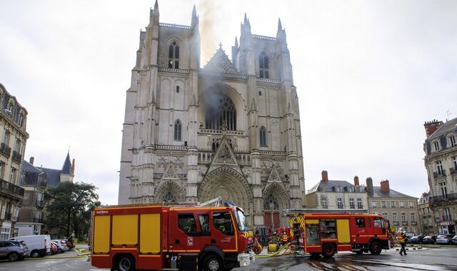 Γαλλία: Υποψίες για εμπρησμό στον Καθεδρικό ναό της Νάντης