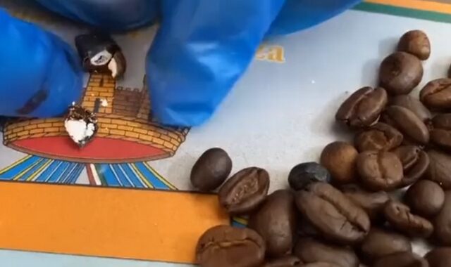 Ιταλία: Έκρυψαν κοκαΐνη μέσα σε κόκκους καφέ