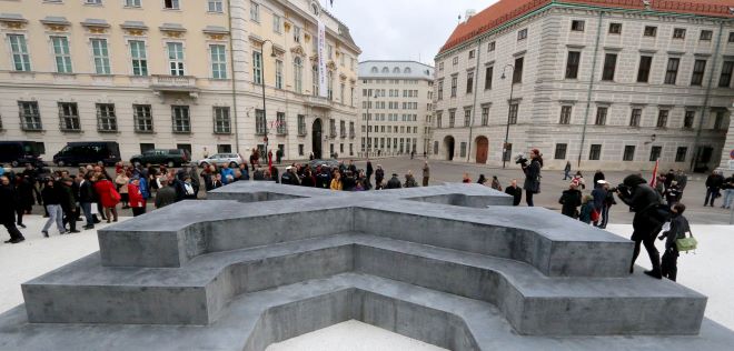 Αίτημα Αυστριακών ιστορικών – Να αρθούν οι τιμητικές διακρίσεις των ναζιστών