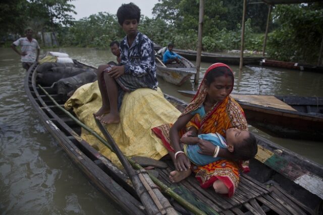 Νεπάλ: Δεκάδες νεκροί και εκτοπισμένοι από τις καταρρακτώδεις βροχές