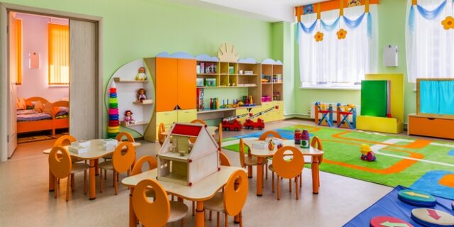 ΟΑΕΔ: Λήγει η προθεσμία για τους βρεφονηπιακούς σταθμούς