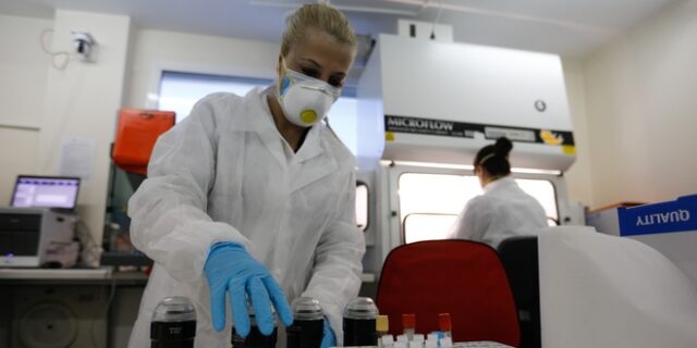 Κορονοϊός: Θετικά αποτελέσματα στα ελληνικά νοσοκομεία από τη χορήγηση πλάσματος
