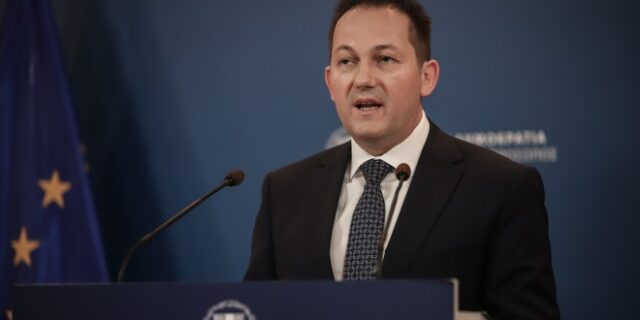 Πέτσας: Ο κ. Τσίπρας δυσφημεί την πατρίδα μας στο εξωτερικό