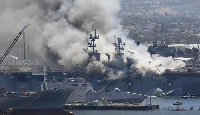 ΗΠΑ: Δεκάδες τραυματίες μετά από έκρηξη σε πλοίο του Πολεμικού Ναυτικού