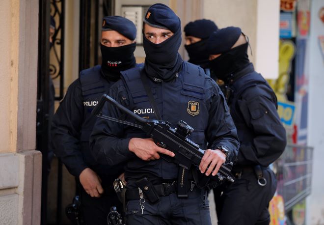 Ισπανία: Συνελήφθησαν δύο Αλγερινοί που σχεδίαζαν τρομοκρατική επίθεση στη Βαρκελώνη