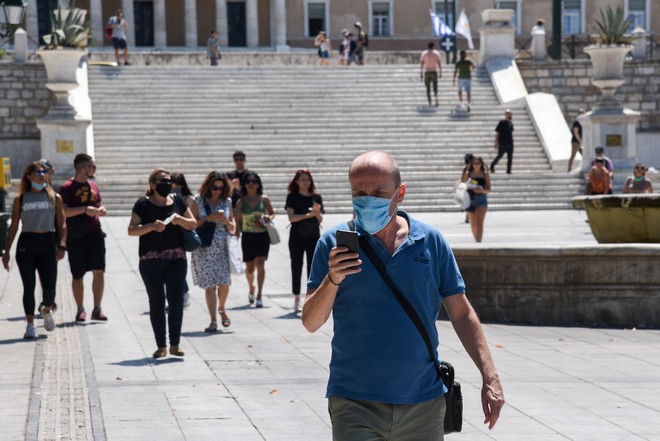 Φρέναραν λόγω κορονοϊού τα φέσια στην εφορία – Αυξήθηκαν οι οφειλέτες στα “άκρα”