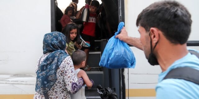 Προσφυγικό: SOS από τα καμπ της ενδοχώρας που γίνονται “μικρές Μόριες”