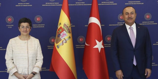 Η ισπανίδα ΥΠΕΞ εκνεύρισε τον Τσαβούσογλου: “Η Αγιά Σοφιά να παραμείνει μέρος της κοινής μας κληρονομιάς”