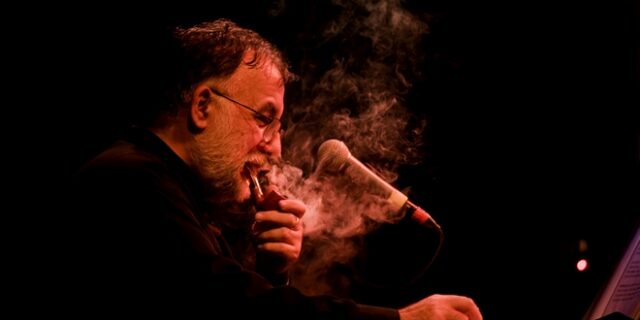 Συναυλία – αφιέρωμα στον Θάνο Μικρούτσικο στο Ηρώδειο: Τους προβολείς στήσε!