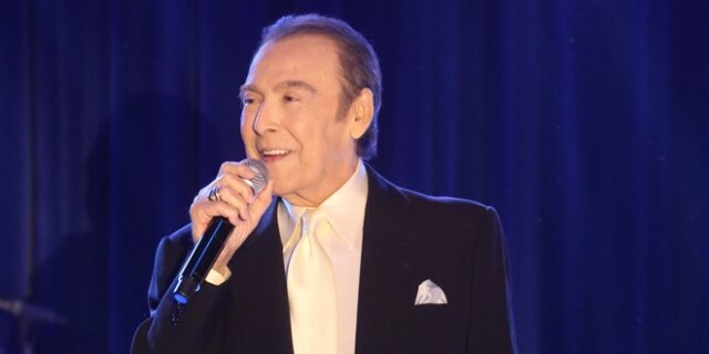 Αγνώριστος ο Τόλης Βοσκόπουλος – Η φωτογραφία της Γκερέκου