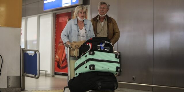 Κορονοϊός: Αρνητικά τα τεστ που έγιναν σε βρετανούς επιβάτες στις 15-16 Ιουλίου