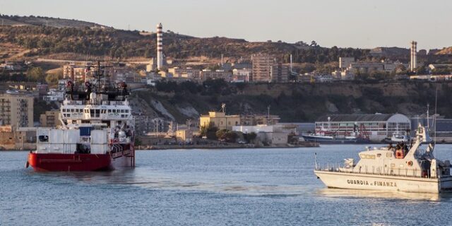 Τουρκία: Οι αρχές σταμάτησαν πλοίο με περίπου 300 μετανάστες