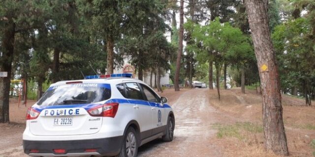 Τρίκαλα: Νεκρή βρέθηκε νεαρή γυναίκα- Έρευνα για εγκληματική ενέργεια