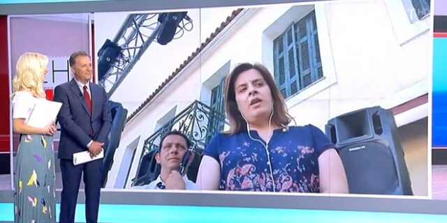 Έπος: 9 πρωί Τετάρτης και η Γωγώ Τσαμπά βγήκε live από πανηγύρι!