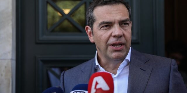 Τσίπρας σε Μητσοτάκη: Οφείλετε να αποτρέψετε το Oruc Reis