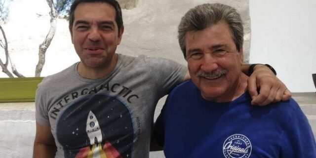 Στα Κουφονήσια με λάντζα ο Αλέξης Τσίπρας
