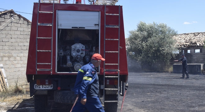 Κρήτη: Φωτιά στο Μαλεβίζι – Ισχυρές δυνάμεις στο σημείο