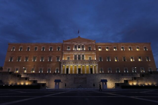 Συνεχίζεται ο πόλεμος ΝΔ – ΣΥΡΙΖΑ για το “παρακράτος”