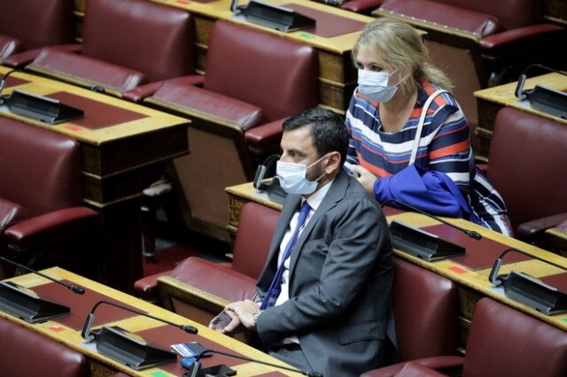 Βουλή: Με μάσκες όλοι οι βουλευτές σε όλες τις συνεδριάσεις