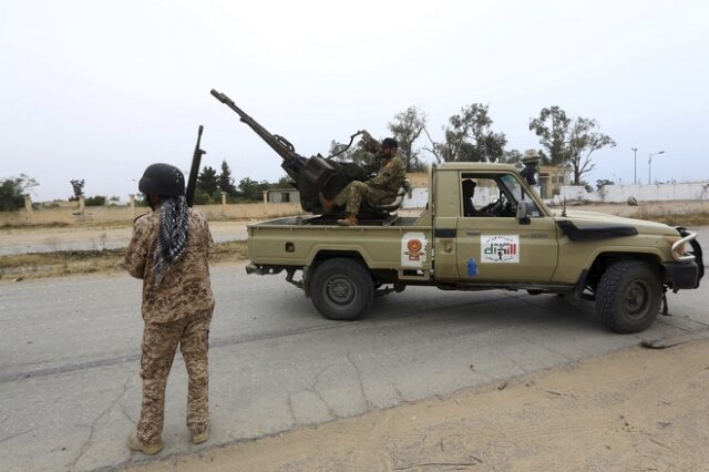 Λιβύη: Οι Τούρκοι ψάχνουν να βρουν ποιοι τους χτύπησαν – Καταστράφηκε βάση τους
