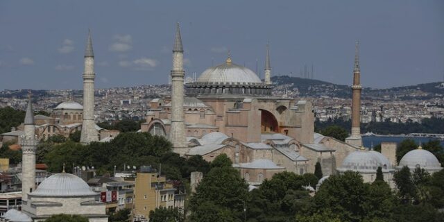 Κρεμλίνο: “Οι Τούρκοι να λάβουν υπόψη ότι η Αγία Σοφία είναι μνημείο παγκόσμιας κληρονομιάς”