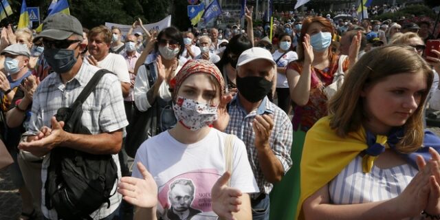 Κορονοϊός: “Έκρηξη” κρουσμάτων και νέο ρεκόρ στην Ουκρανία