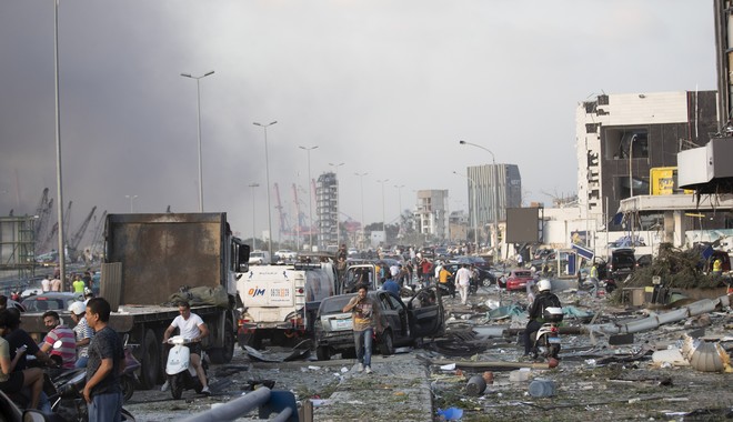 Εκρήξεις στη Βηρυττό: Εικόνες της τεράστιας καταστροφής