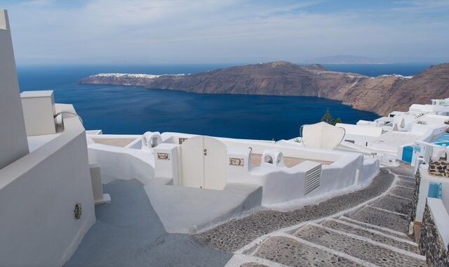 Santorini Experience: Κολύμβηση στα μαγευτικά νερά του Αιγαίου