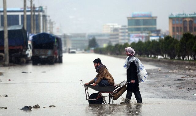 Αφγανιστάν: 15 παιδιά και μια γυναίκα έχασαν τη ζωή τους από πλημμύρα