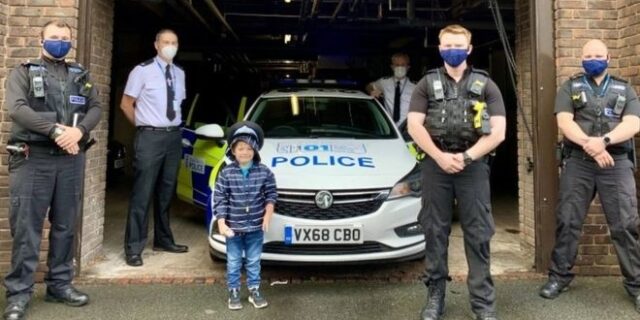 Αγόρι 5 ετών έσωσε τη μητέρα του τηλεφωνώντας σε αριθμό από παιχνίδι του