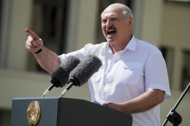 Λευκορωσία: Ο Λουκασένκο κατηγορεί το ΝΑΤΟ ότι συγκεντρώνει στρατό στα σύνορα