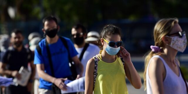 Κορονοϊός: Εκτοξεύονται τα κρούσματα στην Αττική – Σε επιφυλακή οι αρχές ενόψει της νέας σχολικής χρονιάς