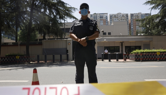 Κίνα: Βγήκε στο δρόμο και άρχισε να μαχαιρώνει κόσμο – 7 νεκροί