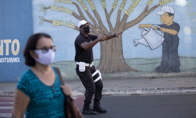 Κορονοϊός: Έξι μήνες θρήνου στη Βραζιλία – Πλησιάζει τους 100.000 θανάτους