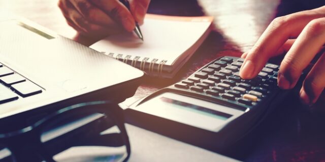 Μείωση προκαταβολής φόρου εισοδήματος: Η διαδικασία και οι δικαιούχοι