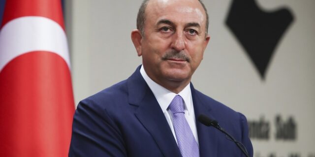 Τσαβούσογλου: Δεν θα μείνουμε σιωπηλοί απέναντι στις πράξεις της Γαλλίας