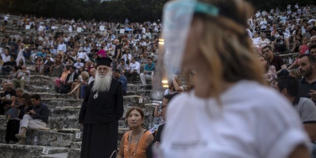 Κορονοϊός: Η χαλάρωση έφερε πάνω από 1000 νέα κρούσματα τον Ιούλιο στην Ελλάδα