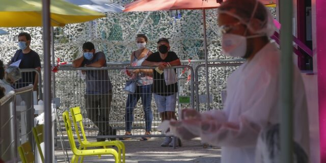 Κορονοϊός: Επιδεινώνονται οι δείκτες στη Γαλλία