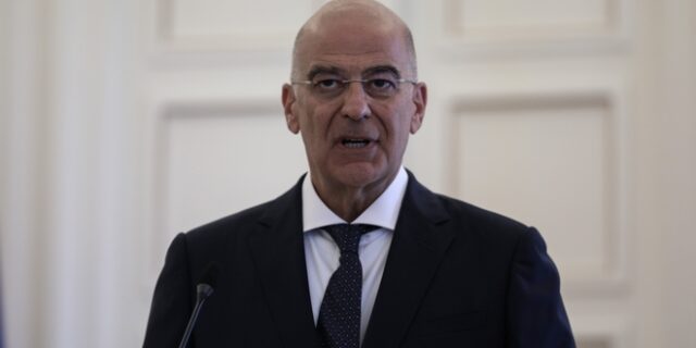 Μπαράζ επαφών από Δένδια – Συνομιλίες με Μπορέλ και Γάλλο ΥΠΕΞ