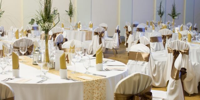 Περιορισμός ατόμων σε γάμους-βαφτίσια: Τι να κάνετε αν έχετε ήδη πληρώσει