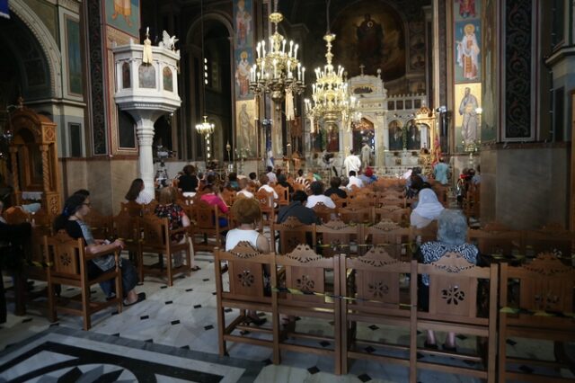 Κρήτη: Παπάς, παπαδιά και δυο ψάλτες θετικοί στον κορονοϊό