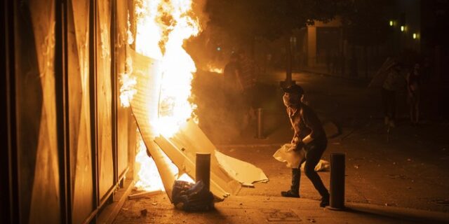 Βηρυτός: Επεισόδια και δακρυγόνα κατά εξοργισμένων διαδηλωτών