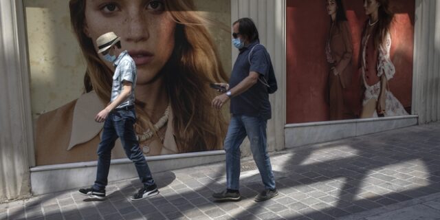 Κορονοϊός-Αττική: Ανησυχία και νέα μέτρα από την εκτόξευση των κρουσμάτων