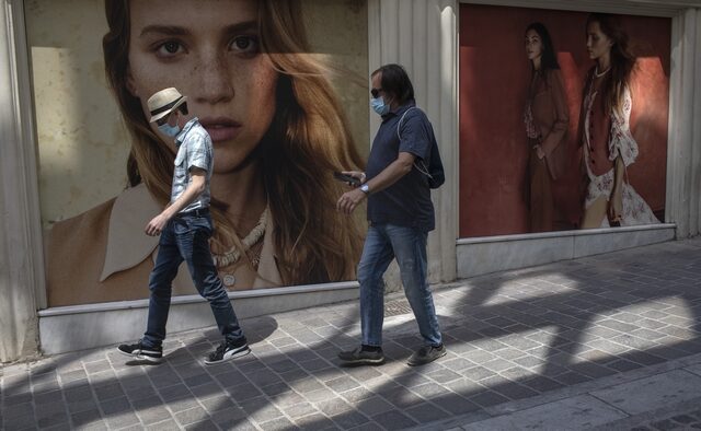 Κορονοϊός-Αττική: Ανησυχία και νέα μέτρα από την εκτόξευση των κρουσμάτων