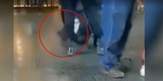 Θεσσαλονίκη: 19χρονος καταγγέλλει αστυνομική βία – “Με έπιασε από το κεφάλι, έβγαλε το γκλομπ”