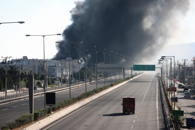 Μεταμόρφωση: Μεγάλη φωτιά σε εργοστάσιο ανακύκλωσης – Κλειστή η Εθνική Οδός