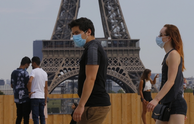 Παρίσι: Υποχρεωτική η χρήση μάσκας σε εξωτερικούς χώρους
