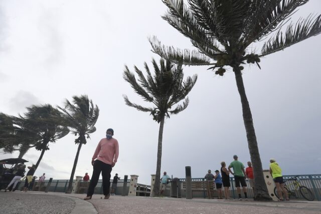ΗΠΑ: Σε τυφώνα εξελίσσεται η καταιγίδα Ησαΐας