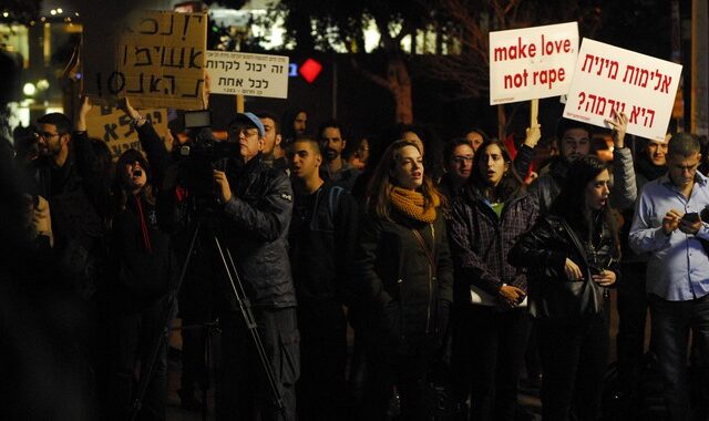 Σάλος στο Ισραήλ μετά τον βιασμό 16χρονης από 30 άνδρες